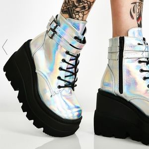 •Dolls Kill Spaced Out Technopagen Boots•